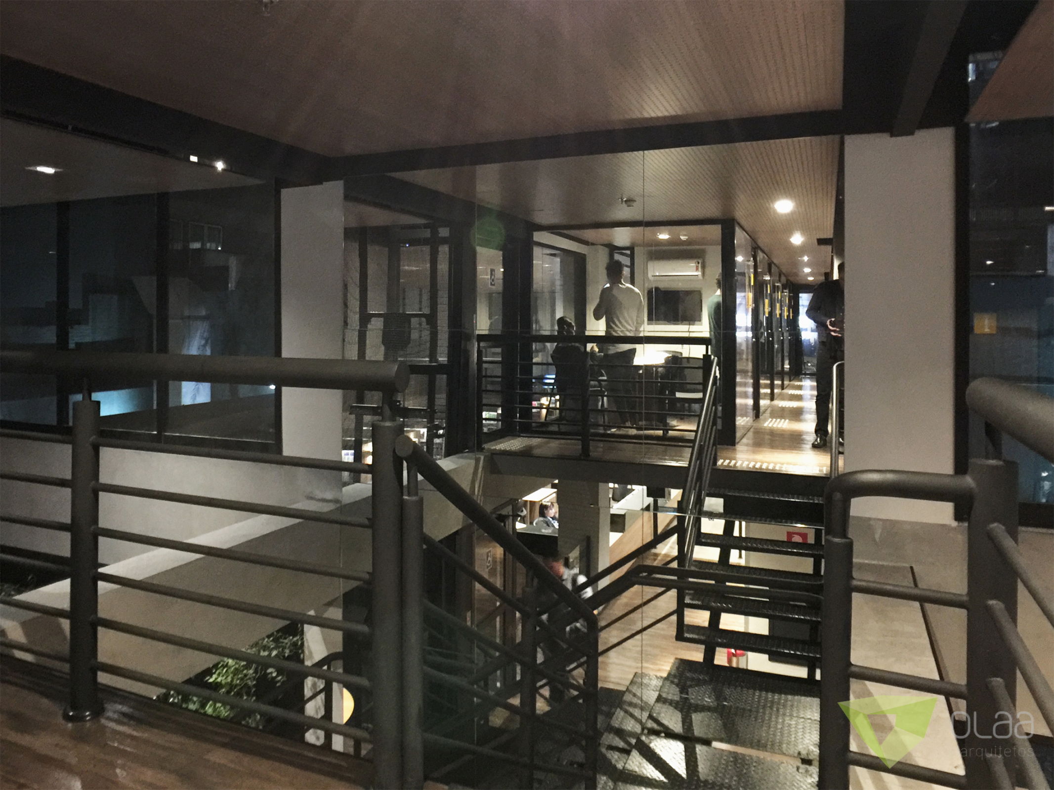 OLAA arquitetos 379ibmec08.JPG