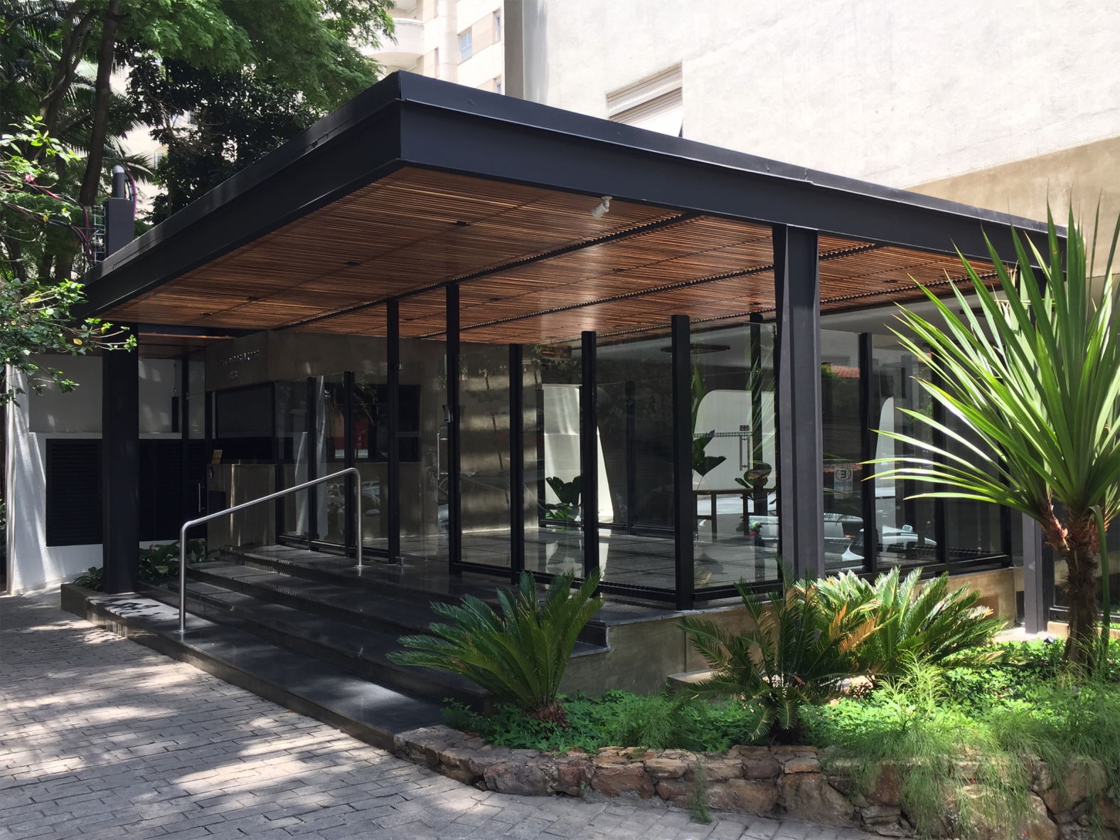 OLAA 372FRANCA01.JPG