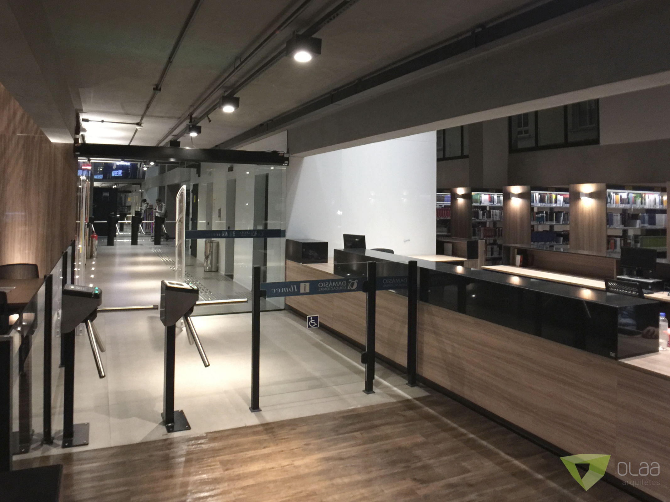 OLAA arquitetos 379ibmec09.JPG